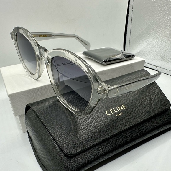 Celine ❤️Gorgeous Clear Classic ‼️100% Authentic, made in Italy 🇮🇹🏆‼️ - Picture 3 of 16